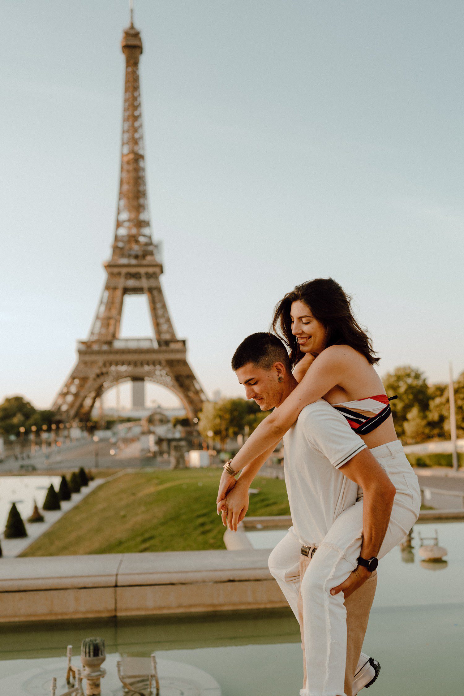 Eiffel Tower Couples Photos