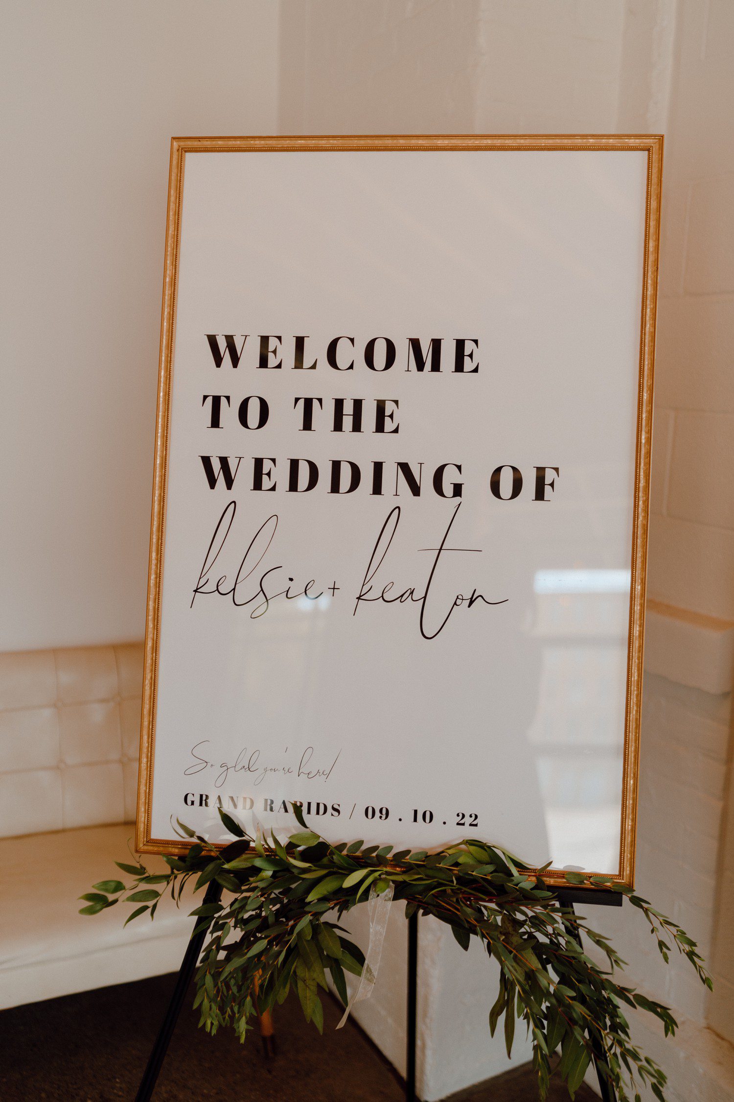 Welcome to The Wedding Sign