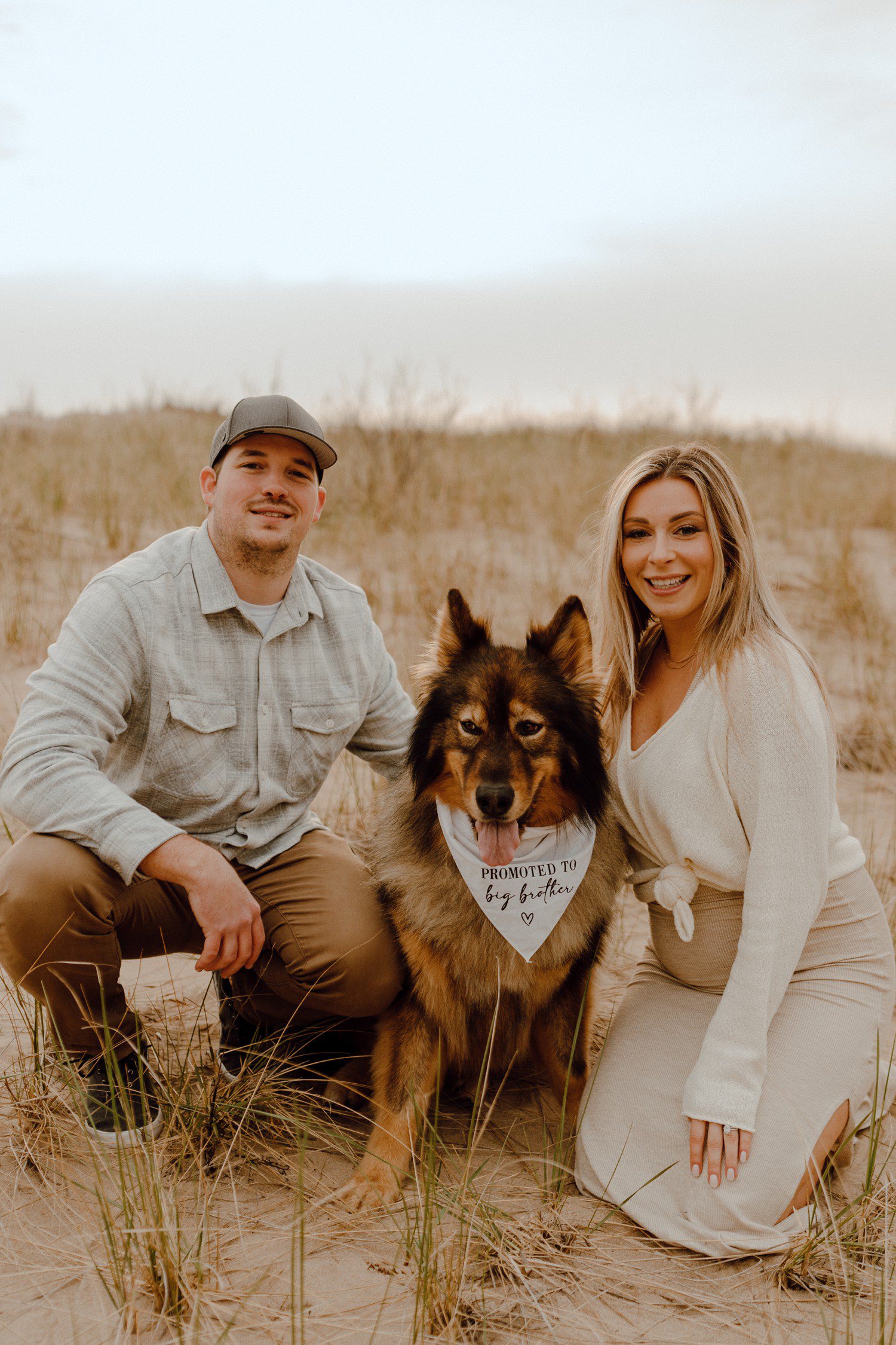 Michigan pregnancy announcement photos with dog