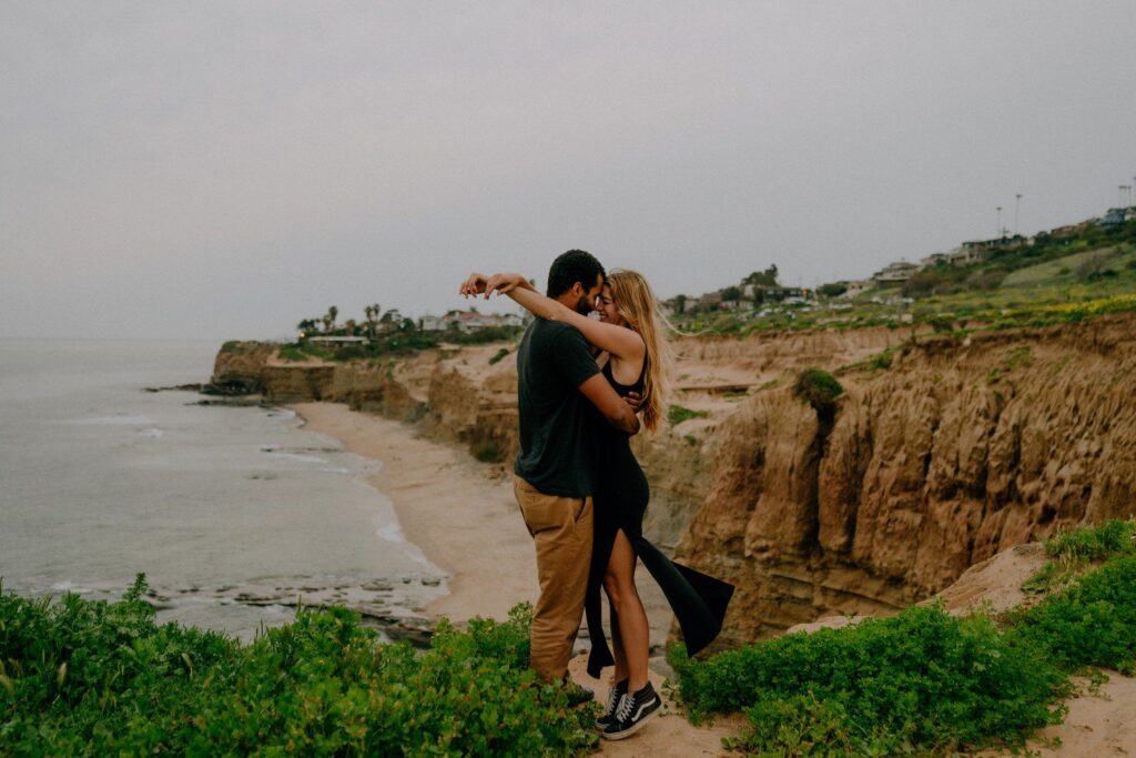 Sunset Cliffs Couples Photos in San Diego - Cassidy Lynne