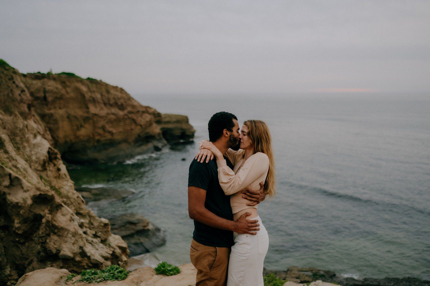 Couples Photos in San Diego at Sunset Cliffs. 