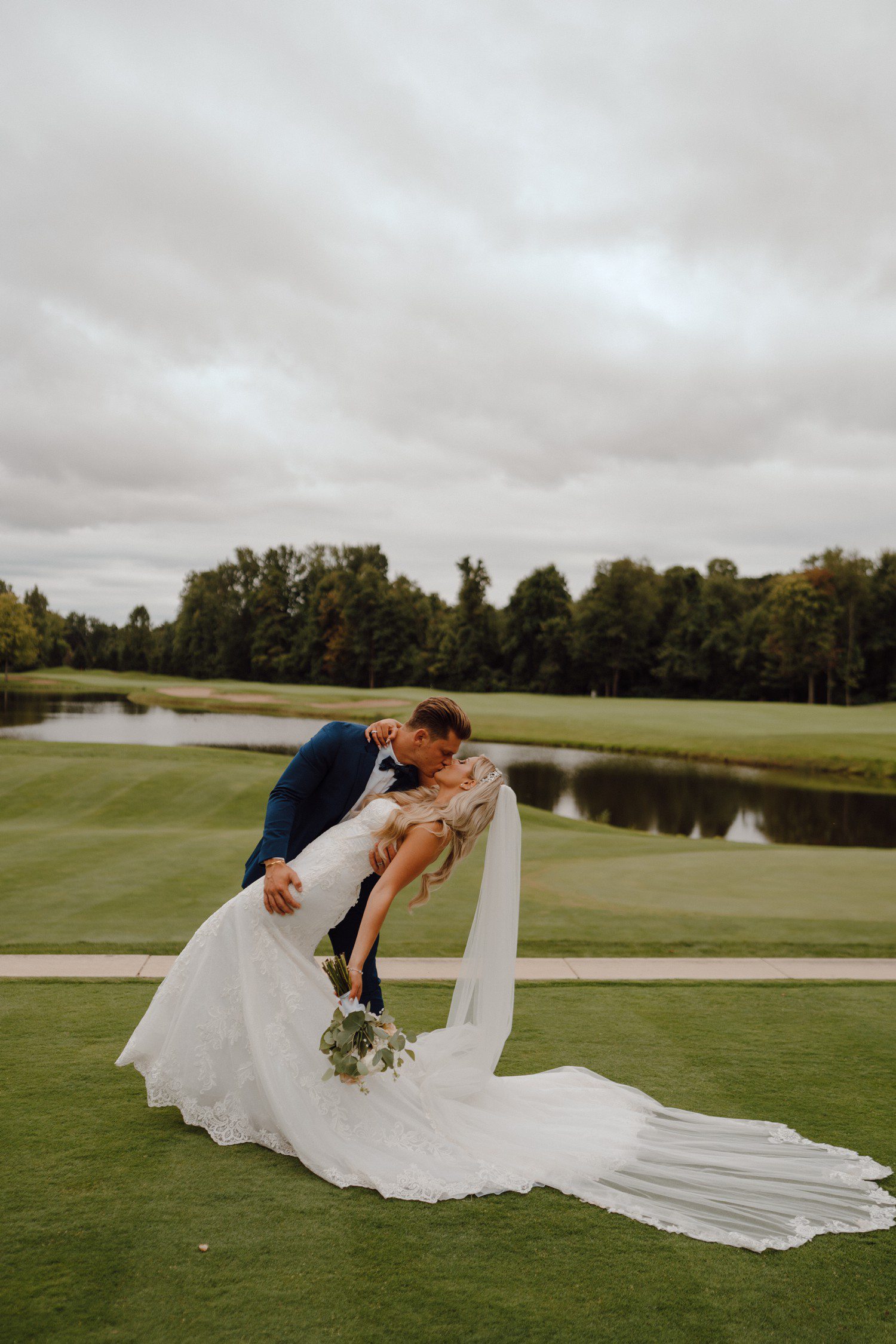 Wedding photos at Cherry Creek Golf Club in Michigan. 
