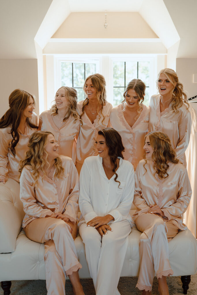 picture of the bride and her friends