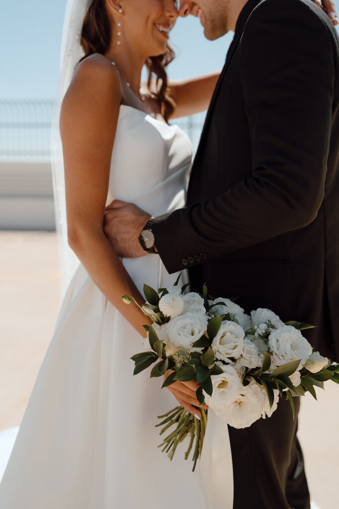 closeup of the stunning wedding bouquet