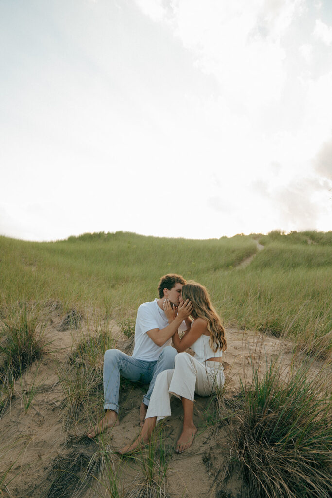 couple kissing during their engagement photoshoot