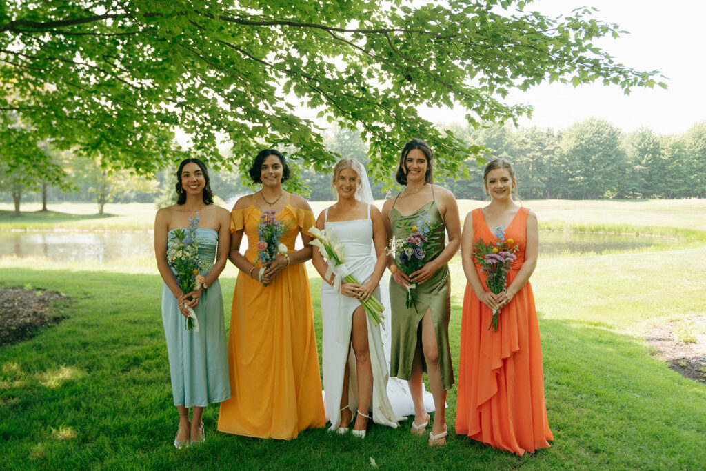 picture of the bride and her bridesmaids