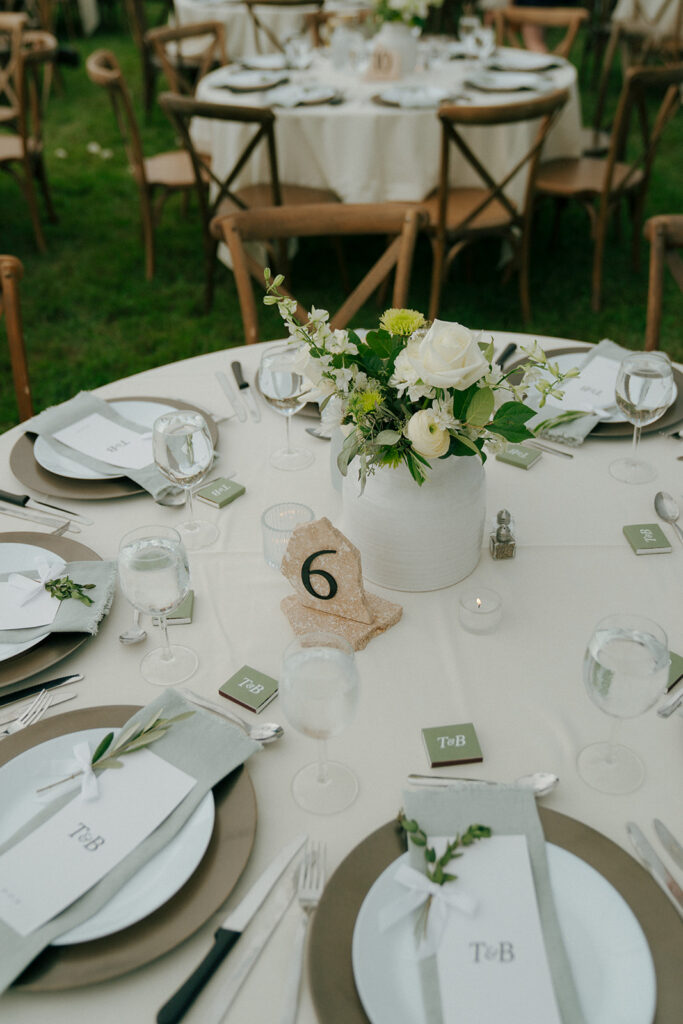 reception table decor