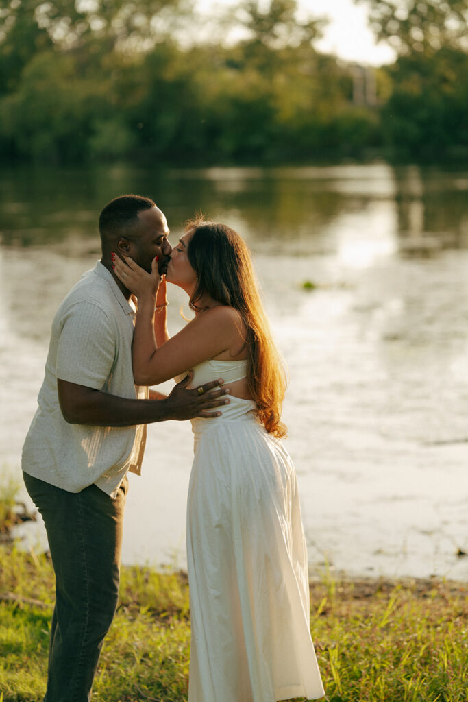 couple kissing during their summer couple session