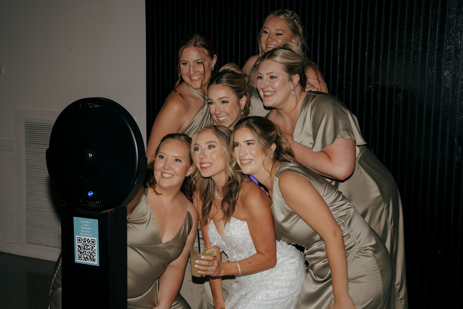 picture of the bride and her friends