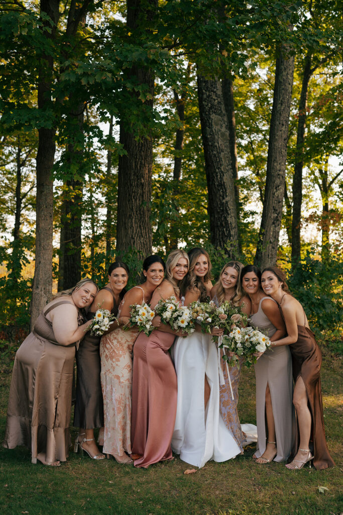 cute picture of the bride and her friends