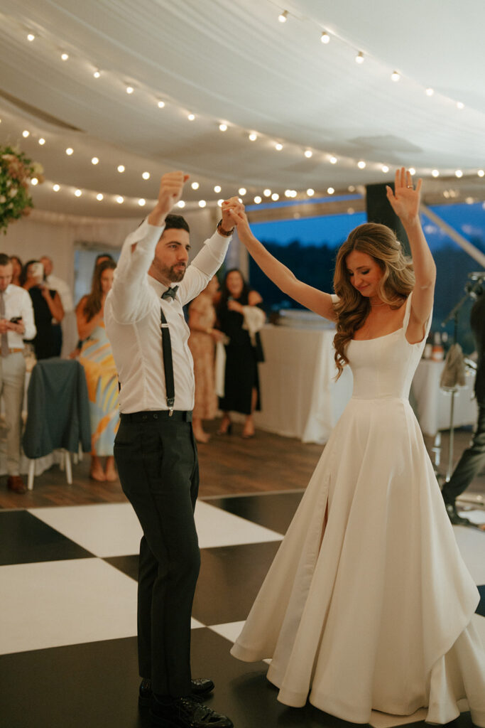 newlyweds first dance