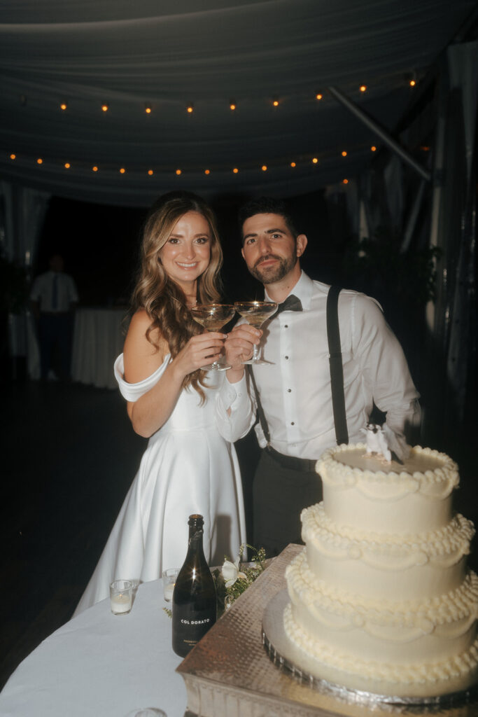 couple drinking champagne