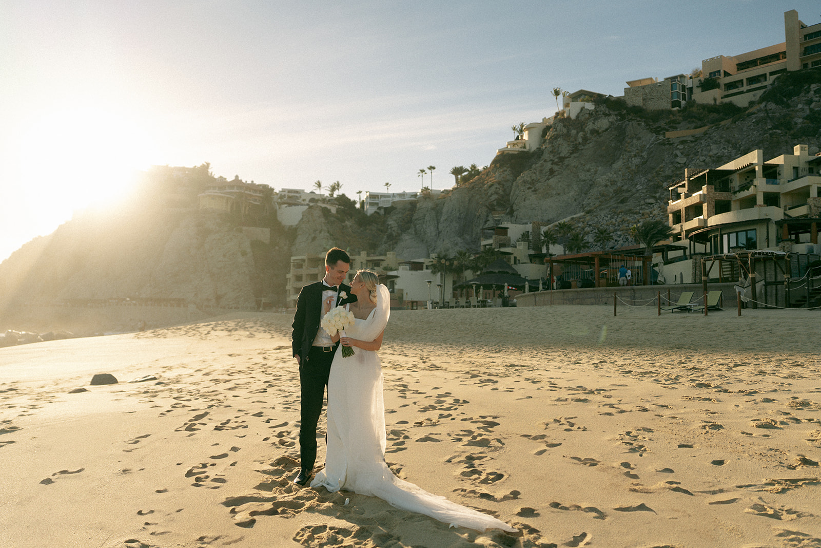 Timeless Beach Elegance: A Sandos Finisterra Wedding in Los Cabos