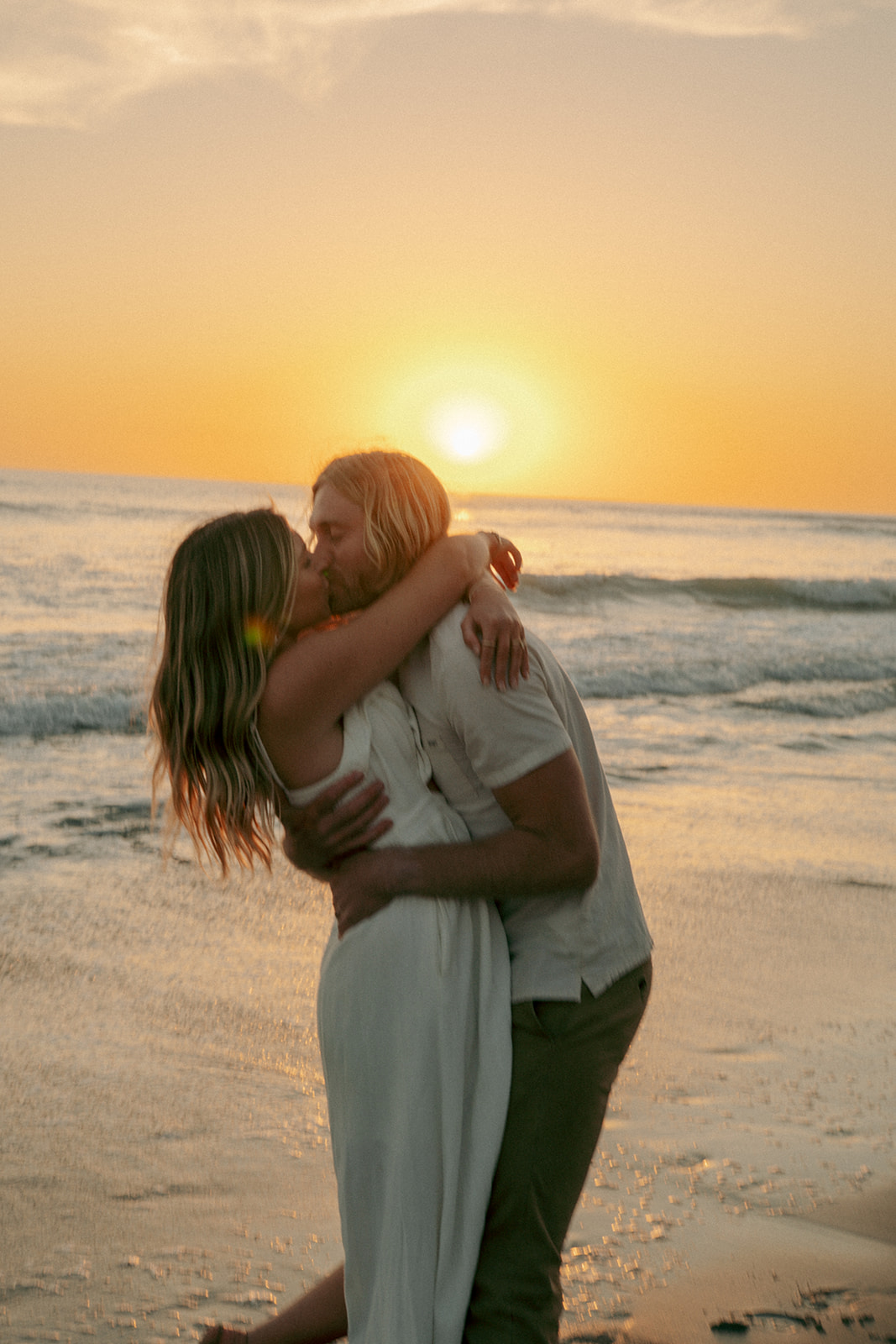 This Onofre Beach Couple Session Is Giving Effortless West Coast Love Story