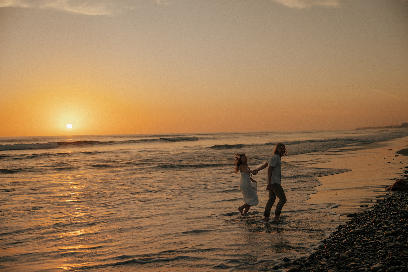 This Onofre Beach Couple Session Is Giving Effortless West Coast Love Story