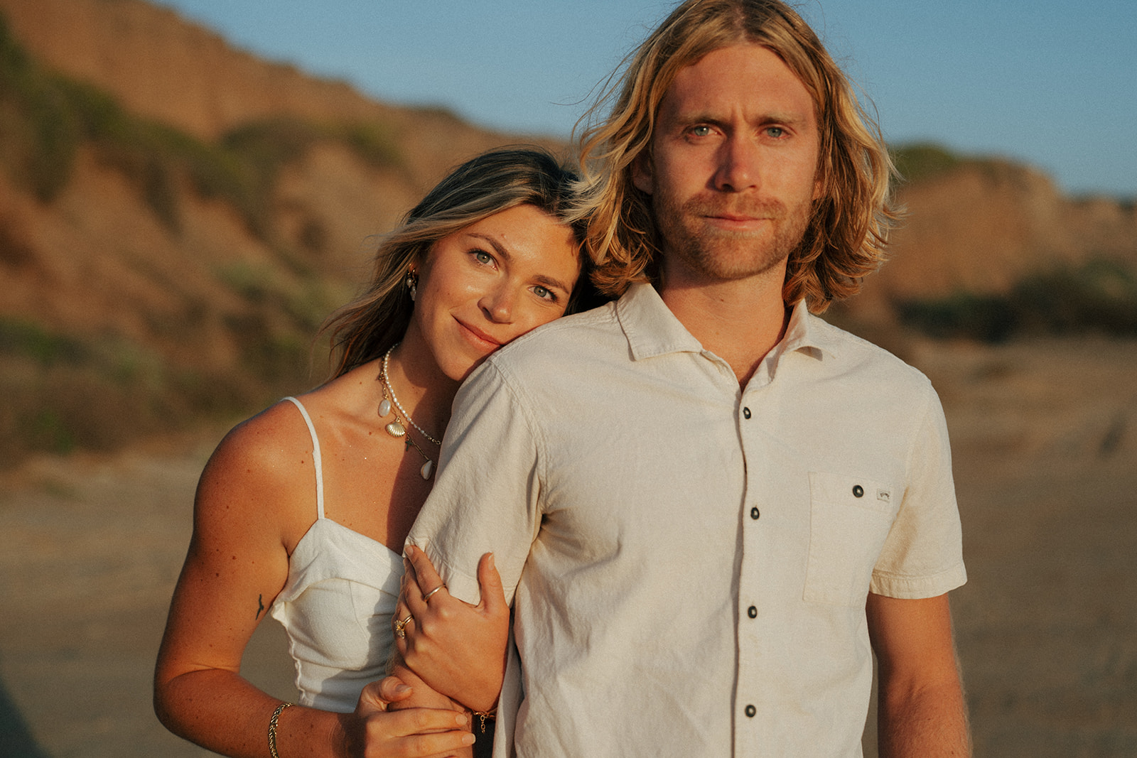 This Onofre Beach Couple Session Is Giving Effortless West Coast Love Story