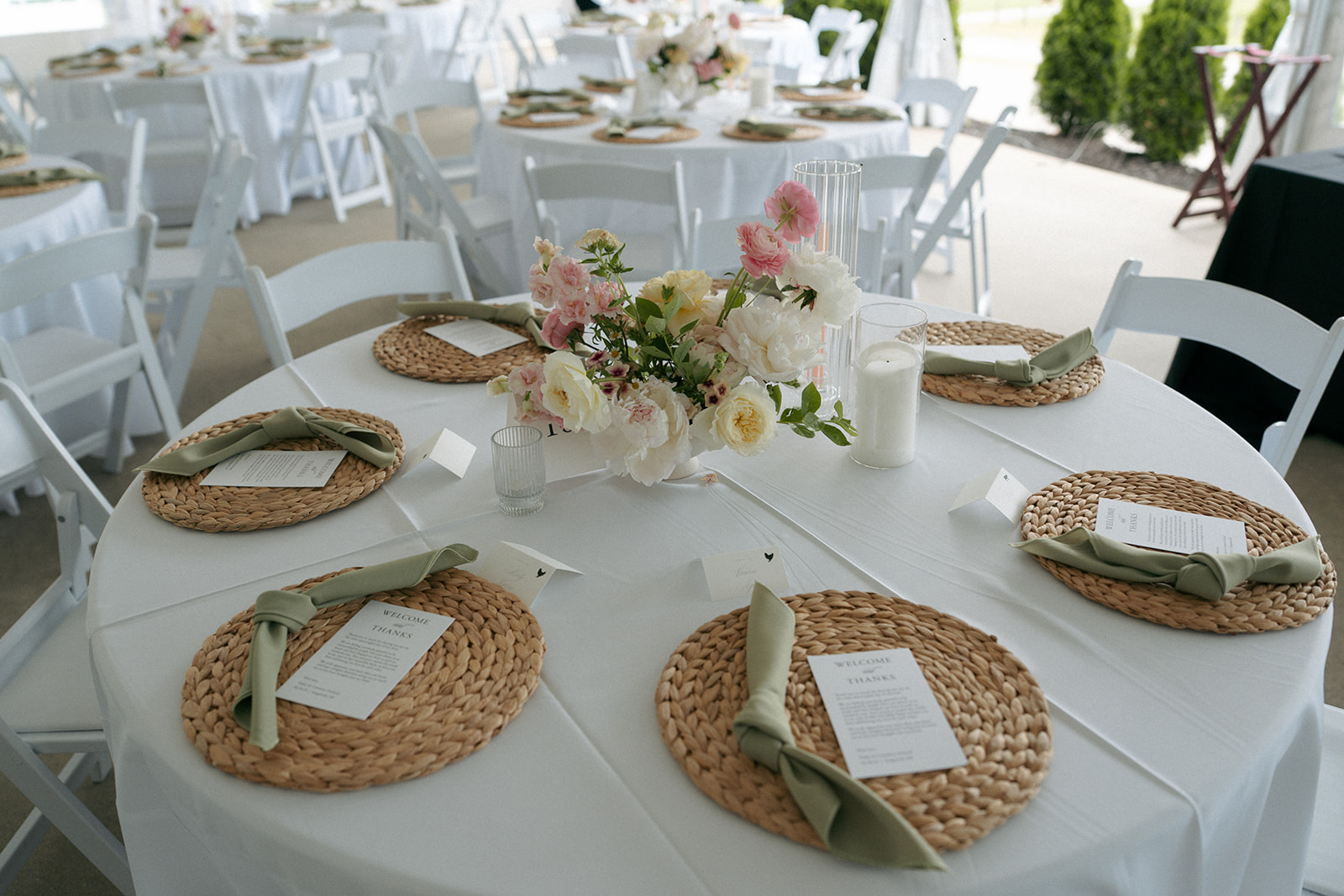 Why a Felt Mansion Wedding Is the Perfect Mix of History, Luxury & Lakeshore Beauty