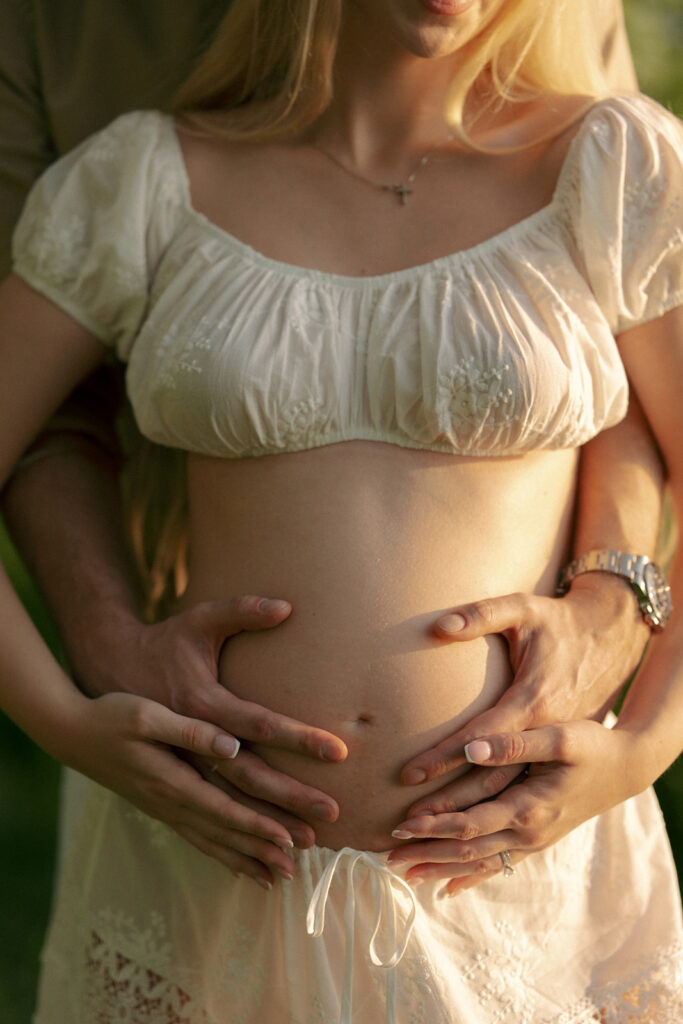 beautiful maternity photos in michigan