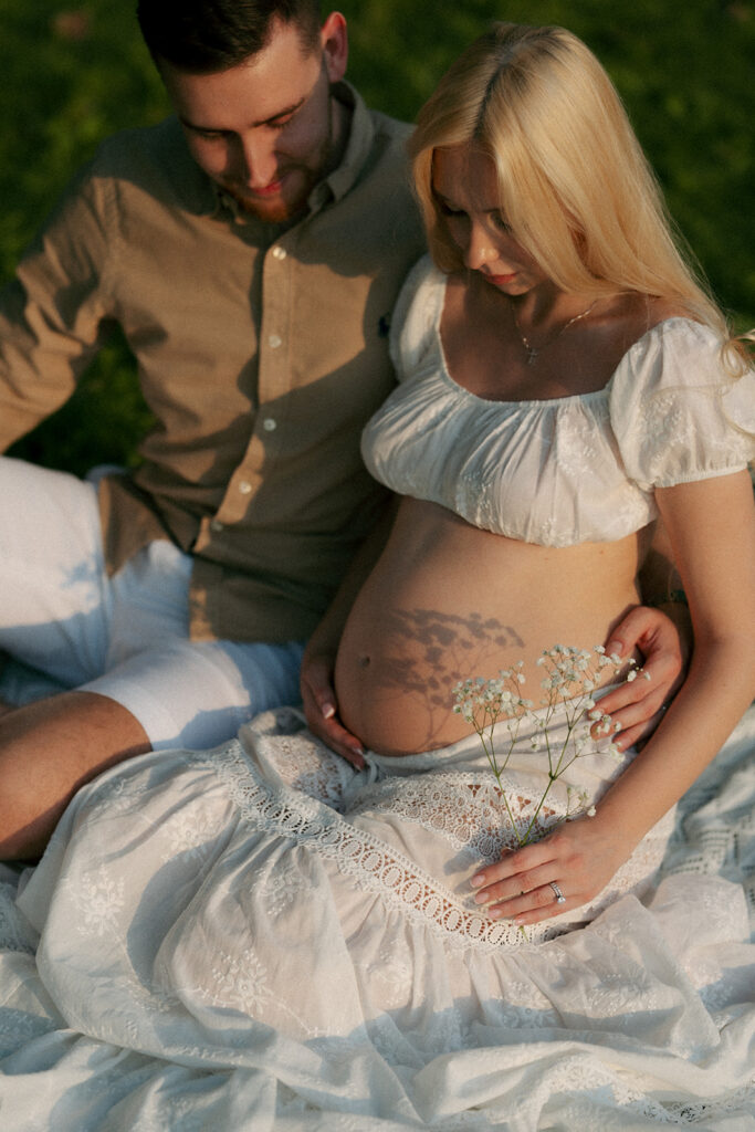beautiful maternity photos in michigan