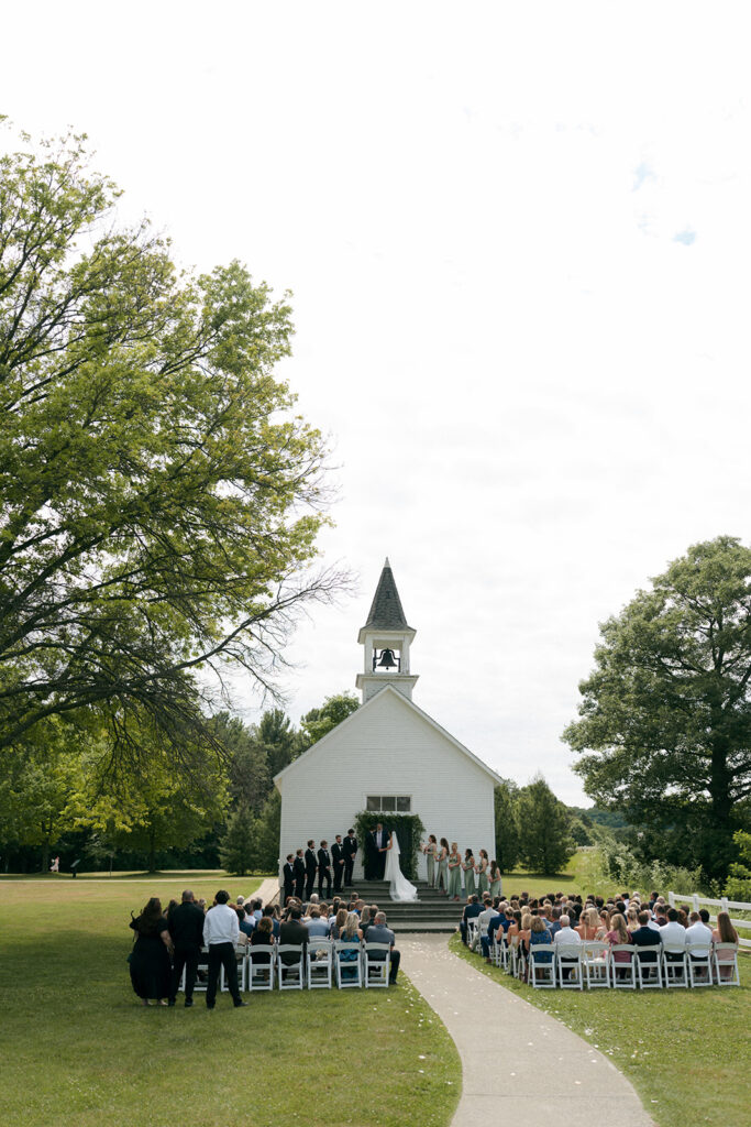 stunning outdoor ceremony in michigan