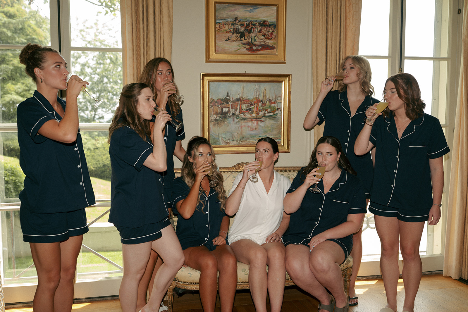 fun picture of the bride and her friends