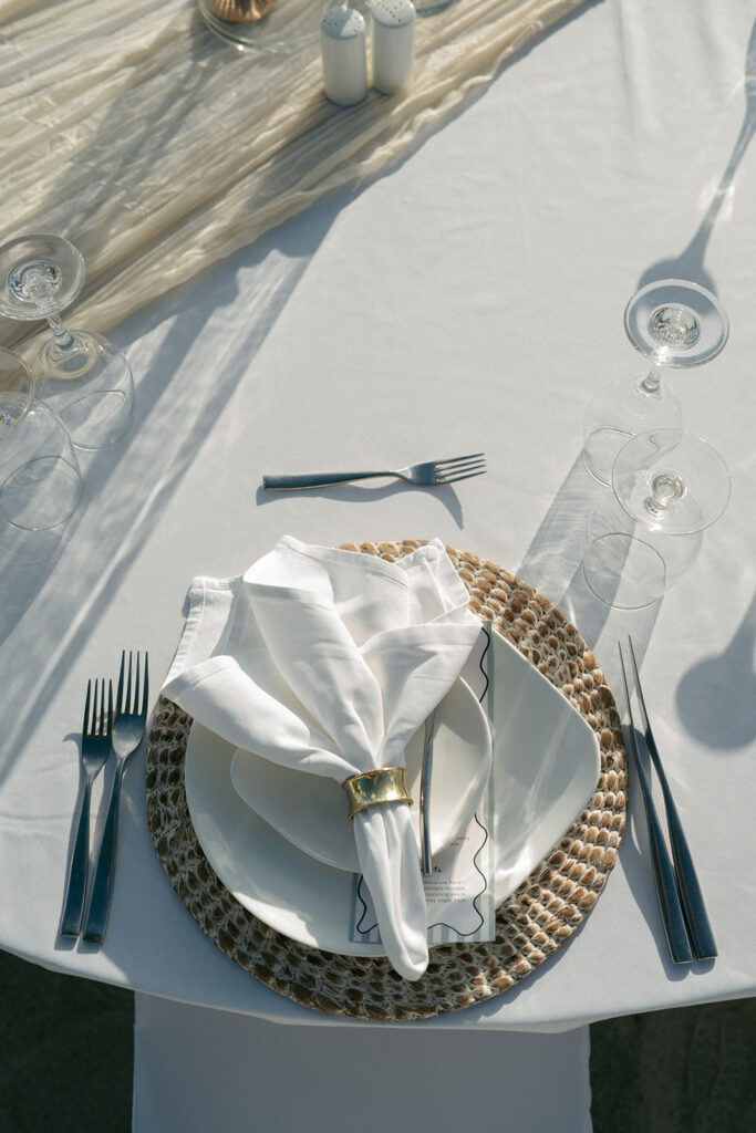 timeless wedding reception decor