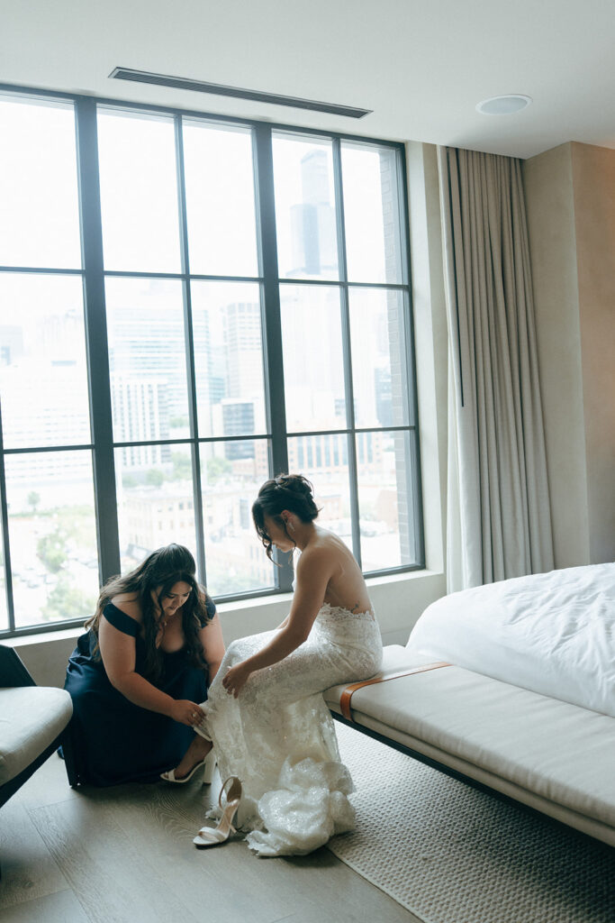 bride getting ready for her ceremony